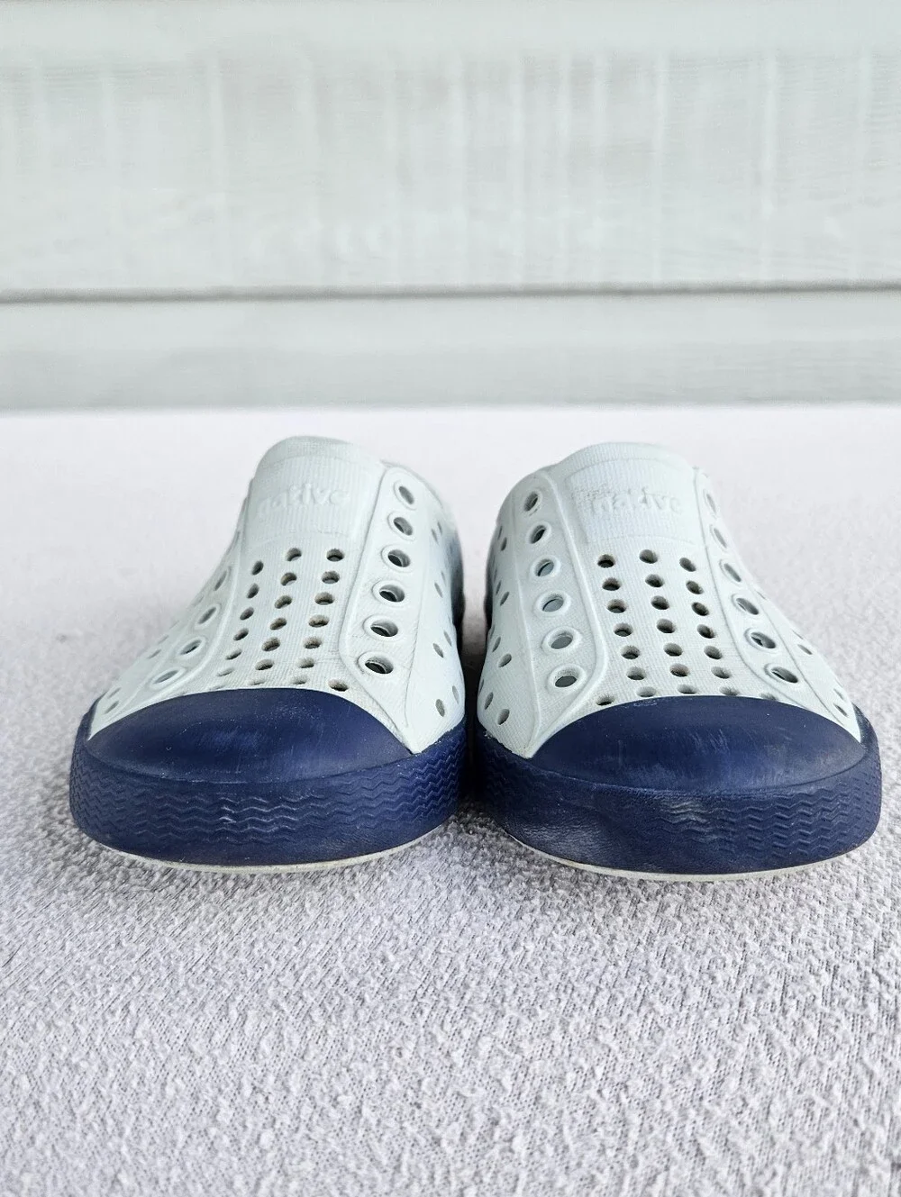 Native Jefferson Navy Blue Grey SZ C5 Slip-On Breathable Water Shoes